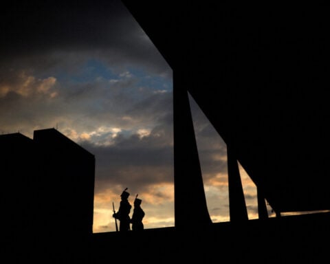 Foreign diplomats in Brazil discuss quick recognition of runoff winner