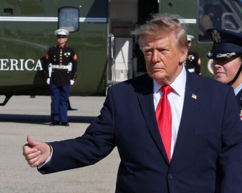 Trump weighs quick end to Iran war against letting conflict ‘wither’