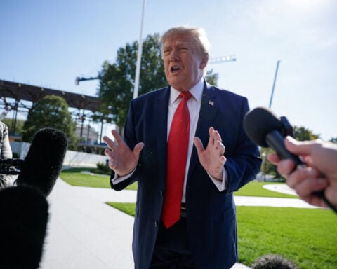 Trump says he will fix any Starlink access problem in Ukraine