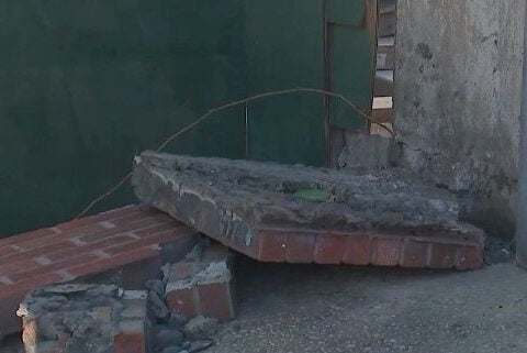 6-year-old girl hit by falling bricks from building in New York City