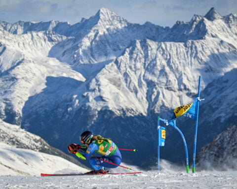 Moltzan wins World Cup race for 1st time, Shiffrin finishes giant slalom in 7th as ski season starts