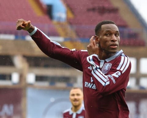 Man City’s perfect start to Premier League season ends with a 2-1 loss at Aston Villa