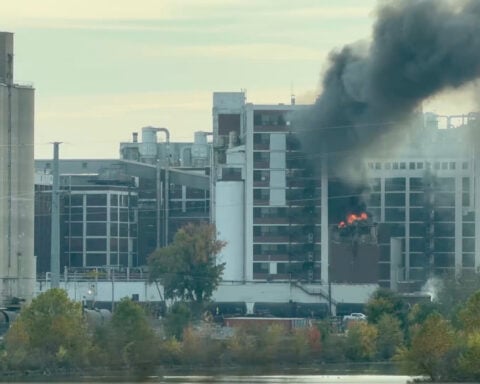 Explosion and fire erupt at Quaker Oats plant in Cedar Rapids, Iowa; no injuries