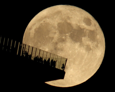 How to catch the hunter’s moon this weekend — and maybe Saturn, too