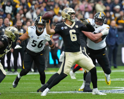 Rodgers throws TD pass in Paris as Steelers beat Saints 16-10 in NFL's regular-season France debut