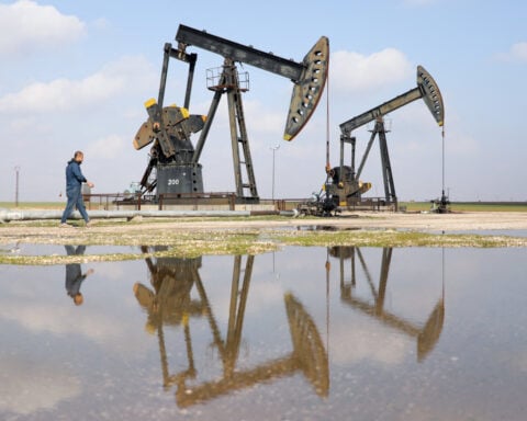Oil falls as Middle East talks outweigh concern over fresh strikes