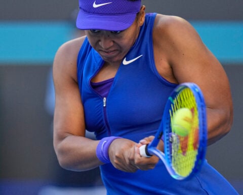 Naomi Osaka advances to 2nd round in front of home fans in Tokyo