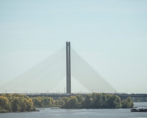 Kyiv plans new water crossings over River Dnipro as Russia targets bridges