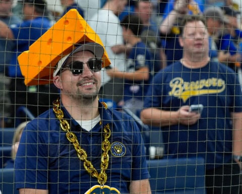 Brewers fans flock to the Trop, eager to celebrate the franchise's first World Series title