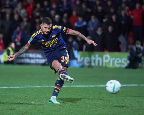 Arsenal embarrassed in penalty-shootout loss to 4th-tier Fleetwood in English League Cup stunner