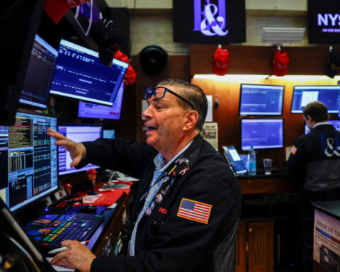 Stocks rise ahead of tech earnings, Fed decision