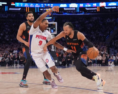 Knicks get their first win and look like the team of last spring, not the last week
