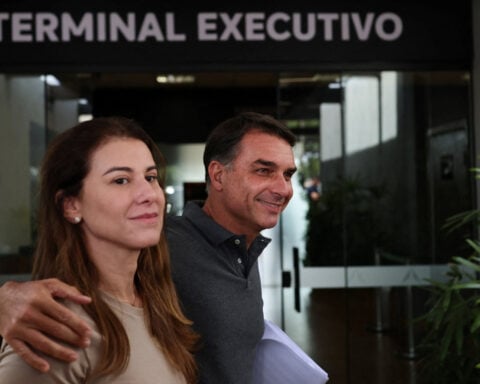 Flavio Bolsonaro and family board flight bound for Ecuador, Argentina says