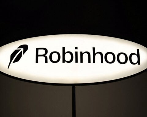 Robinhood shares fall as crypto markets chill drives profit miss