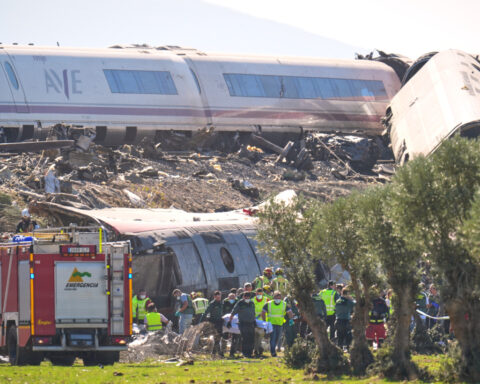 At least 30 dead in crash between 2 trains in central Spain