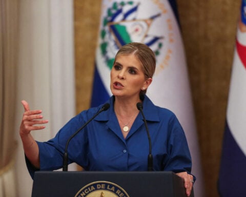 Costa Rica drops bid to join Pacific trade pact, sacks trade minister