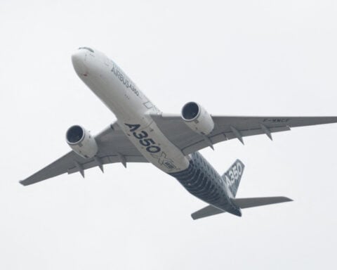 Airbus holds annual targets, bets on year-end delivery surge