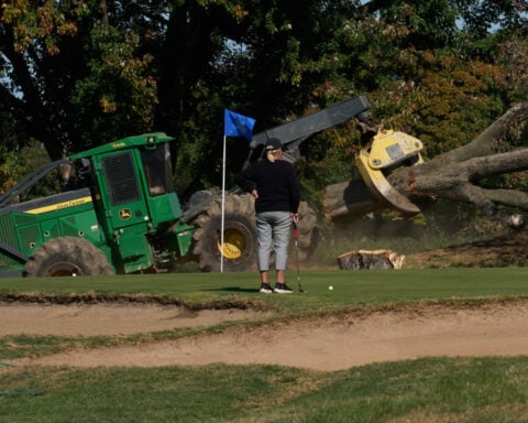 Justice Department announces Trump plans for golf course are in the works, course will close Nov. 15