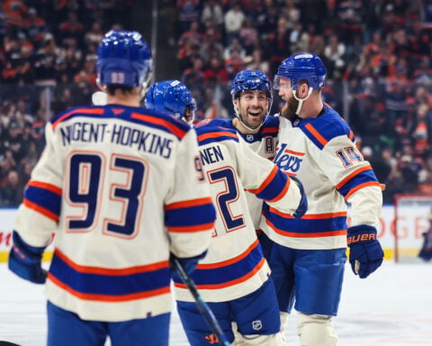 Jarry makes 24 saves in the Oilers' 4-0 victory over the Flames