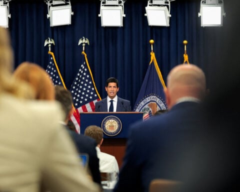 Fed highlights economic strength but muddies outlook for Treasuries