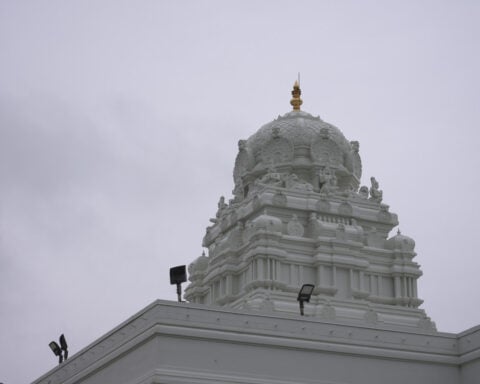 Chicago-area Hindu community shaken but resilient after alleged mass shooting plan was thwarted