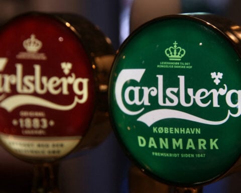 Carlsberg holds profit guidance despite weak China sales