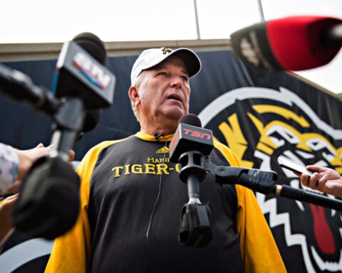 June Jones, whose run-and-shoot offense dazzled at Hawaii and in the NFL, dies at 73
