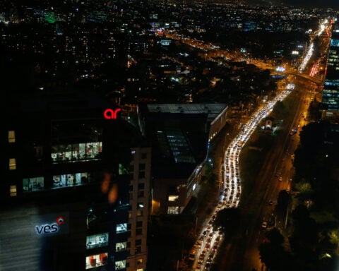Colombia government proposes steep spending cut as fiscal woes deepen
