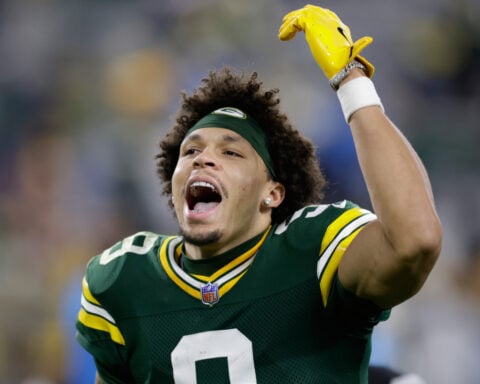 Packers' Watson goes to hospital with chest injury in 2nd quarter. Then he returns to the game.