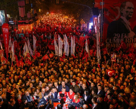 Turkish opposition backs voters to reject government 'coercion'