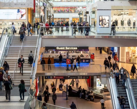 Canada's economy stalls again in August, likely lost ground in September