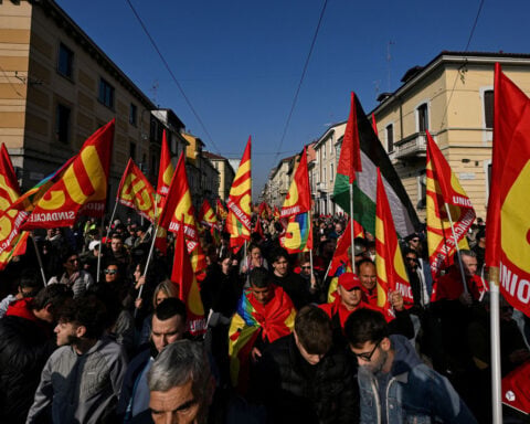 Major anti-government protests sweep across Italy