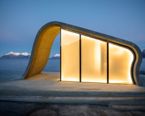 Visit Norway makes toilets ‘great again’ after Trump’s ‘sh*t house country’ jab